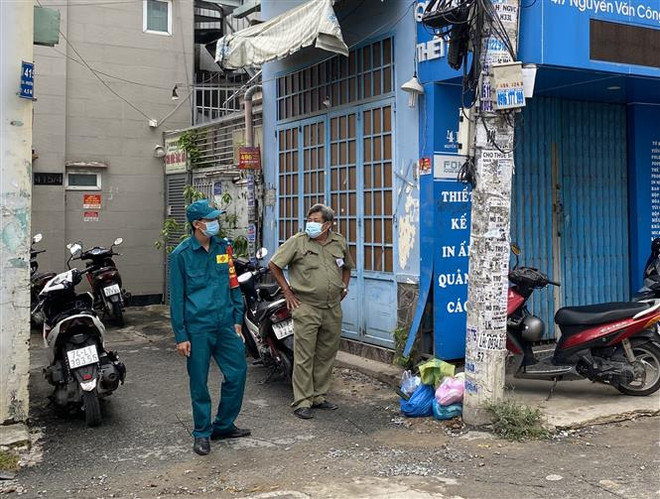 Bình Dương tìm người liên quan đến chuỗi lây nhiễm COVID-19 tại TPHCM ảnh 1