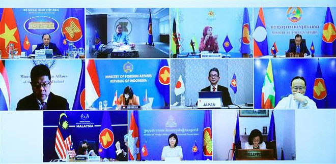 Các đại biểu tham dự trực tuyến Diễn đàn ASEAN-Nhật Bản lần thứ 36. (Ảnh: Lâm Khánh/TTXVN) Thứ trưởng Nguyễn Quốc Dũng đồng chủ trì Diễn đàn ASEAN-Nhật Bản ảnh 2