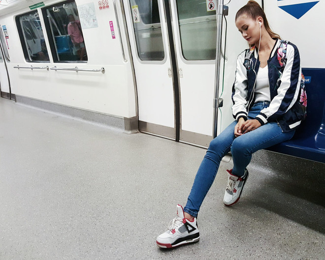 Hương Ly, Nguyễn Oanh “tấn công” thị trường thời trang châu Á ảnh 5