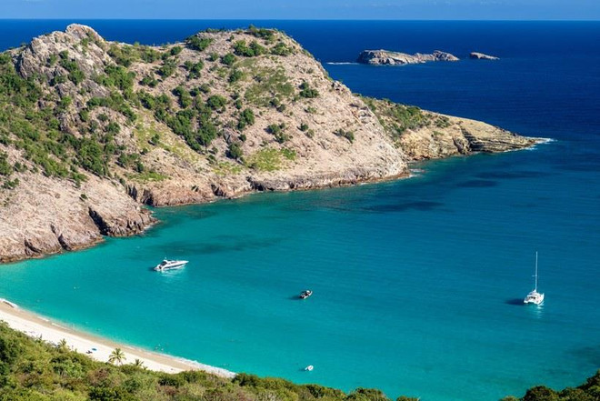 Những bãi biển đẹp nhất thế giới mà du khách không thể bỏ qua ảnh 12