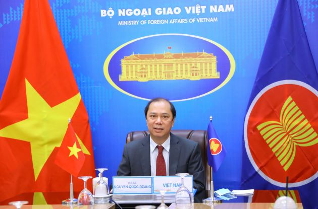 Thứ trưởng Bộ Ngoại giao Nguyễn Quốc Dũng, Trưởng SOM ASEAN Việt Nam phát biểu tại Hội nghị. (Ảnh: Nguyễn Điệp/TTXVN) Rà soát công tác chuẩn bị cho Hội nghị cấp cao ASEAN lần thứ 38 và 39 ảnh 1