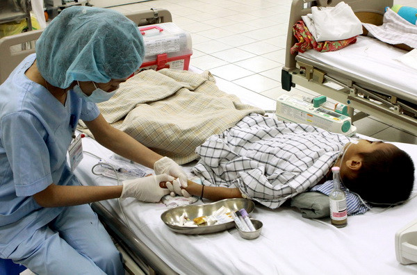 Cảnh báo miếng dán chống say tàu xe có thể gây loạn thần ở trẻ ảnh 1