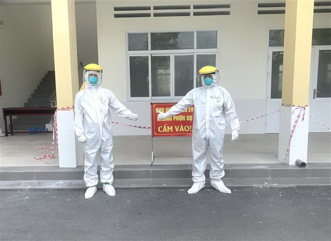 Những 'chiến sỹ' nơi tuyến đầu chống dịch COVID-19 ở Vĩnh Long ảnh 3