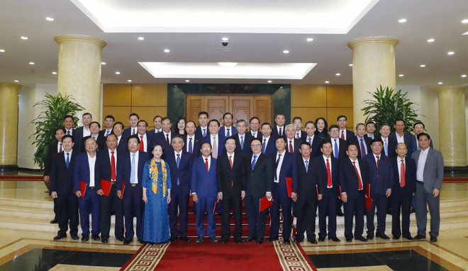 Trao quyết định nghỉ chế độ cho 28 Ủy viên Trung ương Đảng khóa XII ảnh 2