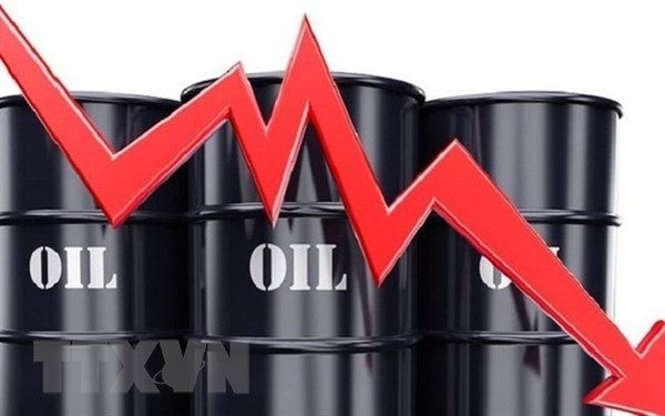 Giá dầu châu Á giảm do tác động từ các lệnh phong tỏa mới ở châu Âu ảnh 1