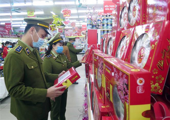 Cao điểm chống buôn lậu, hàng giả dịp Tết Nguyên đán Nhâm Dần 2022 ảnh 1
