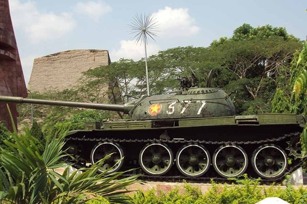 Xe tăng số hiệu 377 được trưng bày tại di tích chiến thắng Đăk Tô-Kon Tum (Ảnh: TTXVN phát) Kon Tum: Long trọng lễ công bố Bảo vật Quốc gia Tăng T59 số hiệu 377 ảnh 2