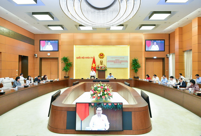 Khắc phục tình trạng thiếu giáo viên, khó khăn trong tuyển dụng ảnh 1