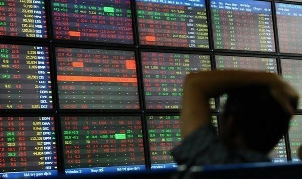 Ảnh minh họa. (Nguồn: Reuters) Thanh khoản thị trường cổ phiếu tăng trưởng mạnh trong tháng Sáu ảnh 1