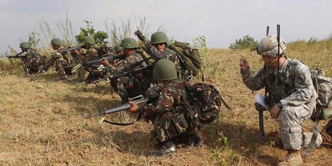 Binh sỹ Philippines và Mỹ tập trận chung chống khủng bố ở đảo Luzon ảnh 1