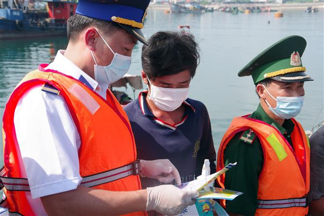 Đấu tranh với tội phạm ma túy: Ngư dân là 'tai mắt' của cảnh sát biển ảnh 2