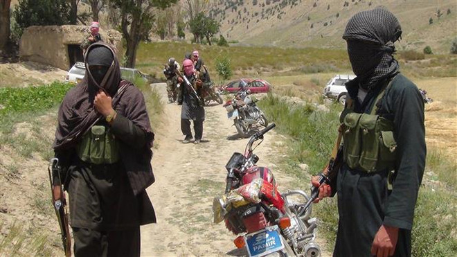 Taliban lần đầu tiên chiếm giữ một thủ phủ của Afghanistan ảnh 1