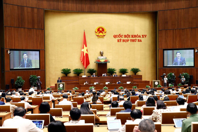 Quang cảnh phiên họp của Quốc hội. (Nguồn: TTXVN) Quản lý chặt chẽ, phân bổ hợp lý quyền sử dụng tần số vô tuyến điện ảnh 1