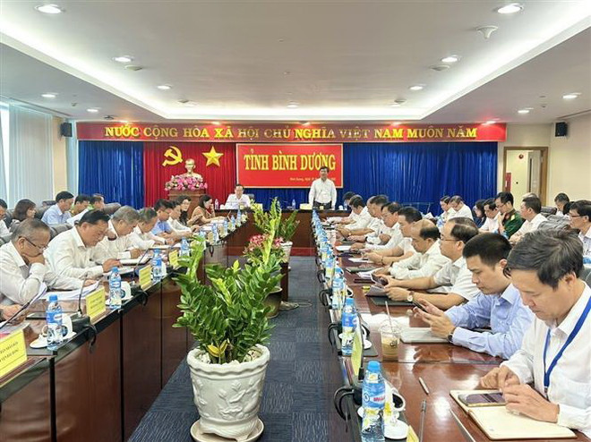 Tìm 'điểm nghẽn' trong giải ngân vốn đầu tư công tại tỉnh Bình Dương ảnh 1