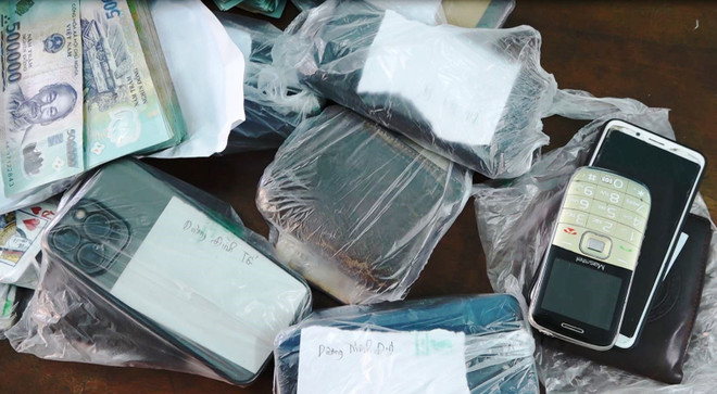 Quảng Bình: Bắt giữ 8 đối tượng đánh bạc bằng hình thức đánh bài cào ảnh 1