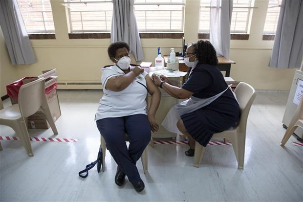 Nguy cơ làn sóng dịch COVID-19 thứ 5 tại Nam Phi do biến thể Deltacron ảnh 1