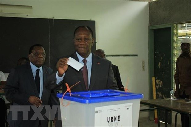 Bờ Biển Ngà: Tổng thống Alassane Ouattara bổ nhiệm chính phủ mới ảnh 1