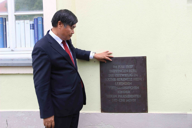 Kỷ niệm 126 năm ngày sinh Chủ tịch Hồ Chí Minh tại Algeria và Đức ảnh 2