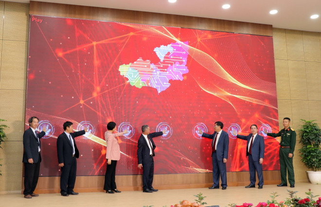 Khai trương Trung tâm Điều hành Thông minh của UBND tỉnh Lâm Đồng ảnh 1