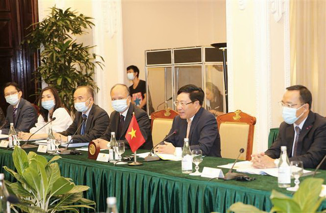 Phó Thủ tướng, Bộ trưởng Ngoại giao Phạm Bình Minh tại buổi hội đàm. (Ảnh: Doãn Tấn/TTXVN) Tuyên bố chung về quan hệ Đối tác chiến lược Việt Nam-Vương quốc Anh ảnh 1
