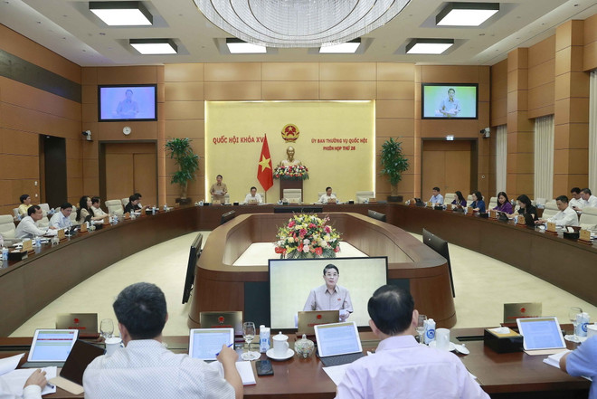 Quang cảnh phiên họp. (Ảnh: Doãn Tấn/TTXVN) Ưu tiên giải quyết vấn đề cấp bách vùng khó khăn, đặc biệt khó khăn ảnh 1