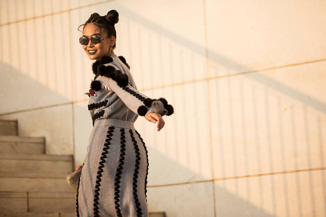 Hoàng Thùy táo bạo với áo brallete ren hở bra đầy khêu gợi ảnh 17