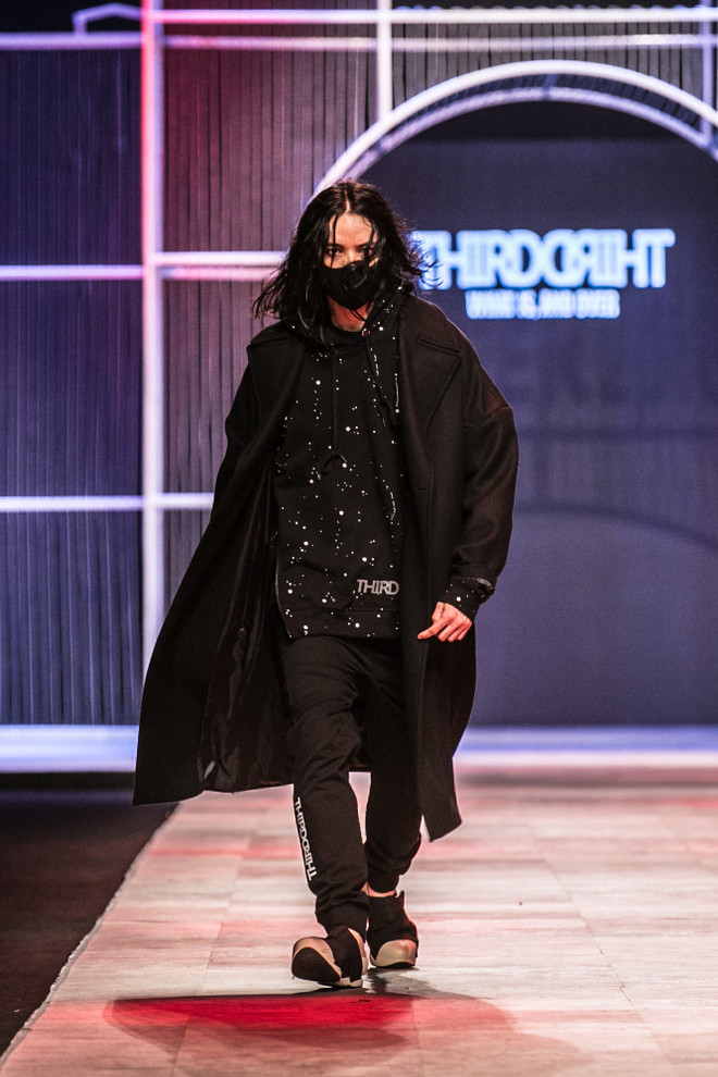 Hoàng Thùy táo bạo với áo brallete ren hở bra đầy khêu gợi ảnh 22