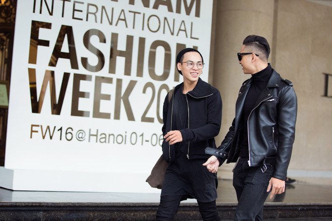 Hoàng Thùy táo bạo với áo brallete ren hở bra đầy khêu gợi ảnh 12