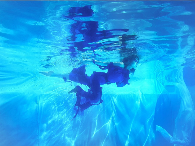 Thí sinh Next Top Model vật lộn trong thử thách chụp ảnh dưới nước ảnh 5