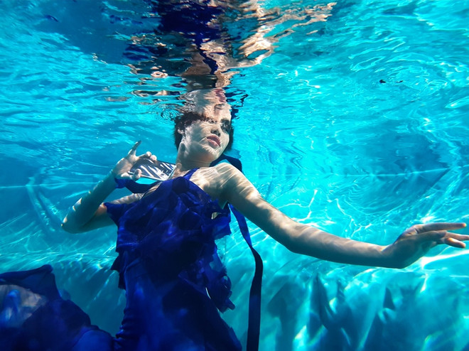 Thí sinh Next Top Model vật lộn trong thử thách chụp ảnh dưới nước ảnh 6