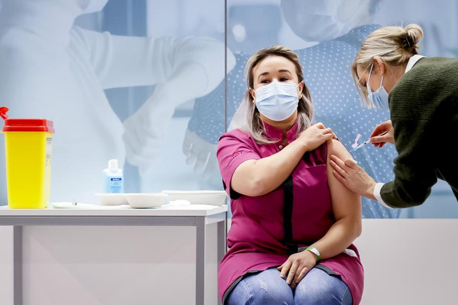 Hà Lan là nước cuối cùng trong EU triển khai tiêm vắcxin ngừa COVID-19 ảnh 1