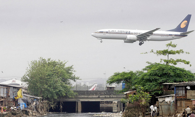 Cãi vã rồi rời buồng lái, hai phi công của Jet Airways bị đình chỉ ảnh 1