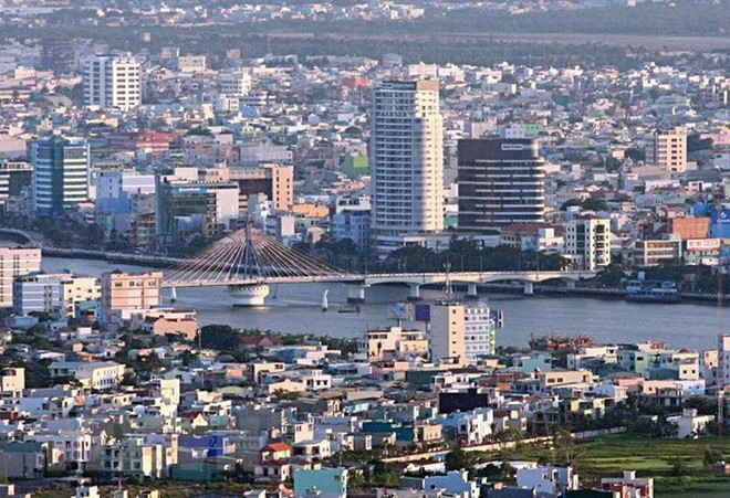 Một góc thành phố Đà Nẵng. (Ảnh: Huy Hùng/TTXVN) Nhà đầu tư nước ngoài đã sở hữu 21 lô đất ven biển ở Đà Nẵng ảnh 1
