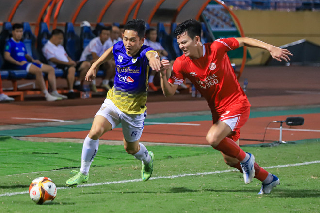 Dựa theo phong độ và tương quan lực lượng, đối thủ của Viettel trong cuộc đua vô địch V-League nhiều khả năng là Câu lạc bộ Hà Nội và Công an Hà Nội. (Ảnh: Việt Anh/Vietnam+) Thi đấu thăng hoa, Viettel đủ sức giành cú đúp danh hiệu? ảnh 3