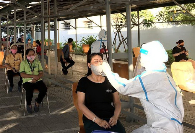 Quảng Ngãi: 62 ca mắc COVID-19 liên quan đến Công ty Hoya Lens ảnh 1