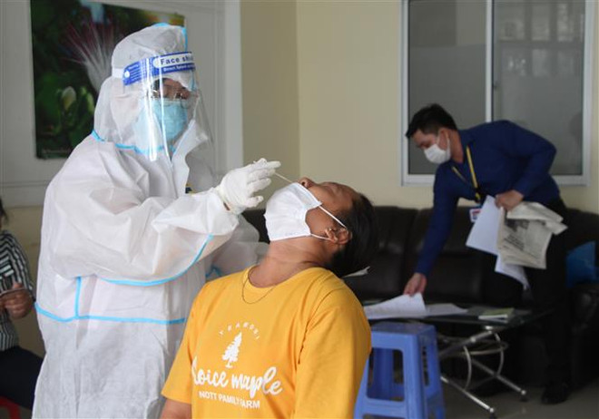 Thực hiện các quy định phòng dịch, đảm bảo an toàn trong sản xuất ảnh 1