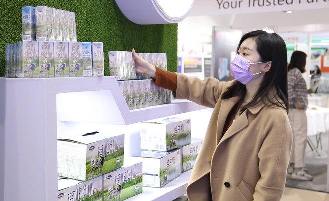 Vinamilk ra mắt sữa tươi Organic tiêu chuẩn kép tại triển lãm FHC 2021 ảnh 3
