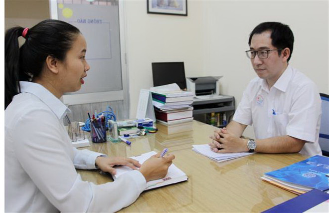 Bệnh nhân tử vong do sốc thuốc, người nhà phá cửa phòng cấp cứu ảnh 1