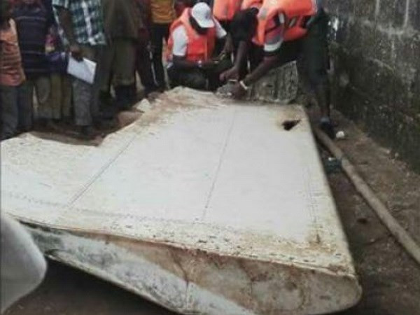 Malaysia khẳng định mảnh vỡ tìm được ở Tanzania là của MH370 ảnh 1