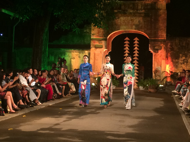 Lễ hội áo dài Việt trong lịch sử Thủ đô nghìn năm văn hiến ảnh 1