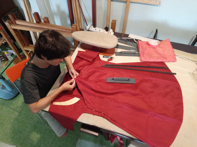 Trần Nguyễn Trung Hiếu - chàng trai 9x đam mê phục dựng cổ phục Việt ảnh 2