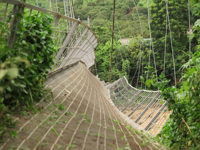 Sẽ đề xuất WB hỗ trợ xây dựng lại cầu treo bị tụt cáp ở Sơn La ảnh 1