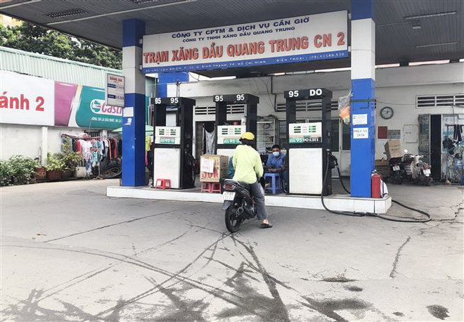 Cảnh báo nguy cơ xảy ra cháy nổ do tích trữ xăng dầu trong nhà ảnh 1