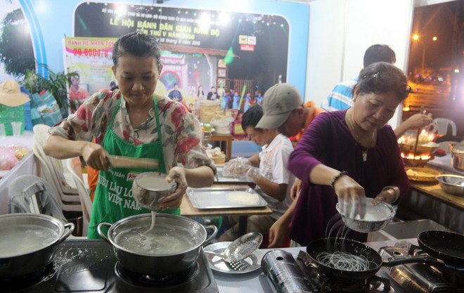 Thưởng thức món ngon tại Liên hoan ẩm thực Đồng bằng sông Cửu Long ảnh 1