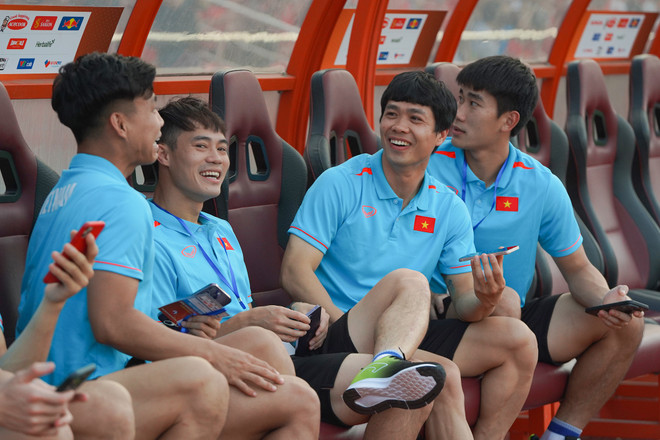 Khi ông Philippe Troussier cô độc và thời gian không đợi một ai ảnh 3