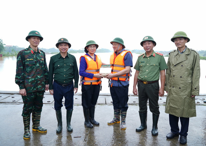 ttxvn_pho thu tuong nguyen hoa binh 1.jpg