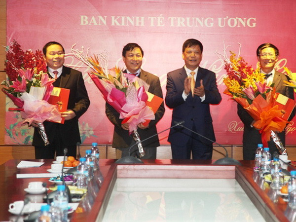 Bộ Chính trị bổ nhiệm Phó Trưởng Ban Kinh tế Trung ương ảnh 1