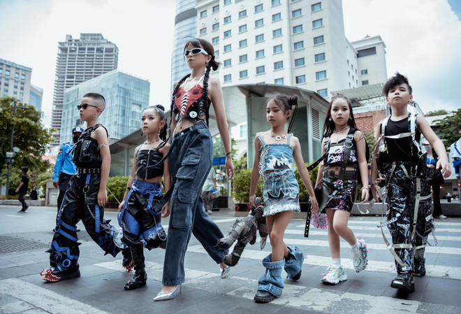 Dàn tạo mẫu GenZ 'đổ bộ' Tuần lễ Thời trang Quốc tế Việt Nam Thu Đông ảnh 3