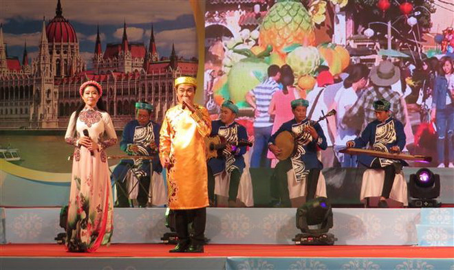 Liên hoan đờn ca tài tử Nam Bộ ba tỉnh Bạc Liêu-Sóc Trăng-Cà Mau ảnh 1