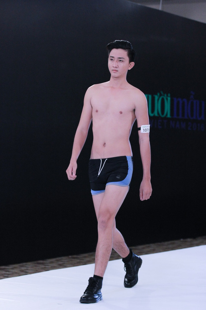 Thí sinh Vietnam’s Next Top Model “phá bỏ mọi giới hạn” với bikini ảnh 4